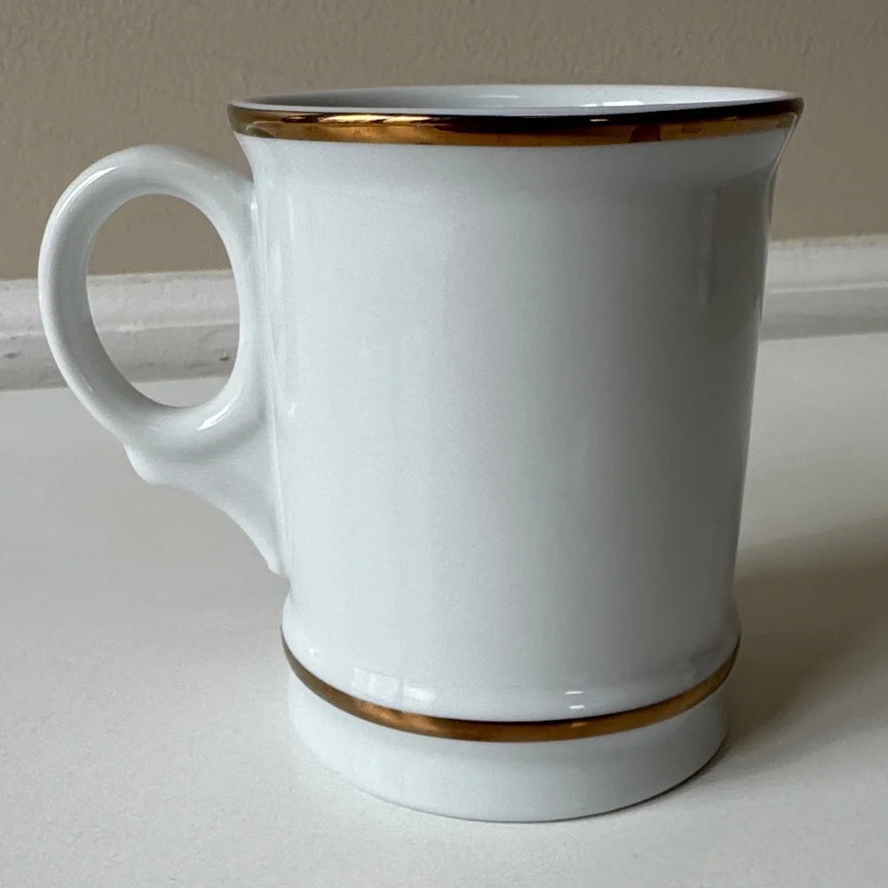 Williams Sonoma Monogram ‘W’ White Ceramic Mug with Gold Accent - Picture 2 of 5